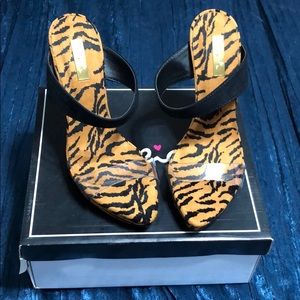 Qupid Tiger Suede Pumps 🖤